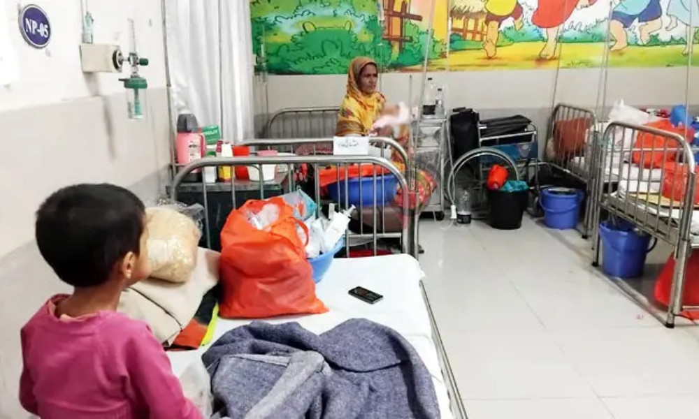 ঠান্ডাজনিত রোগের ফলে দেশজুড়ে হাসপাতালে ভর্তি প্রায় এক লাখ