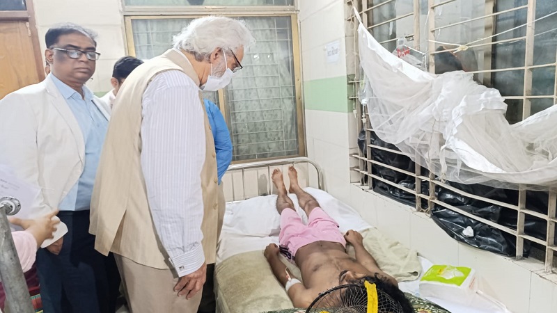 ডেঙ্গু প্রতিরোধে অ্যাকশনে বেশি নজর: উপদেষ্টা হাসান আরিফ