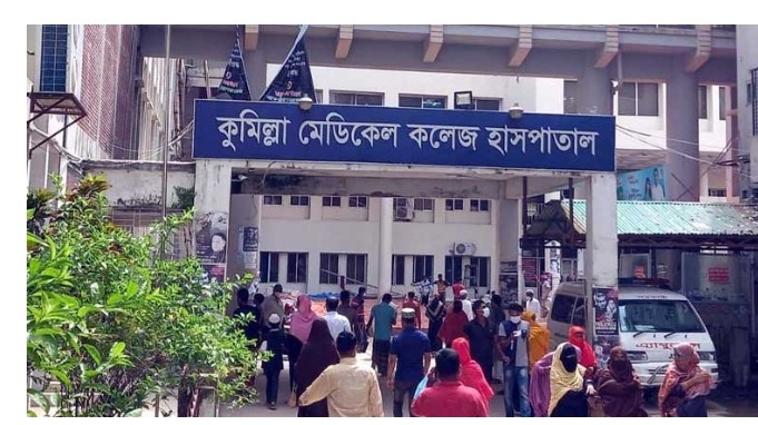 অনির্দিষ্টকালের কর্মবিরতিতে সারাদেশের ইন্টার্ন চিকিৎসকরা