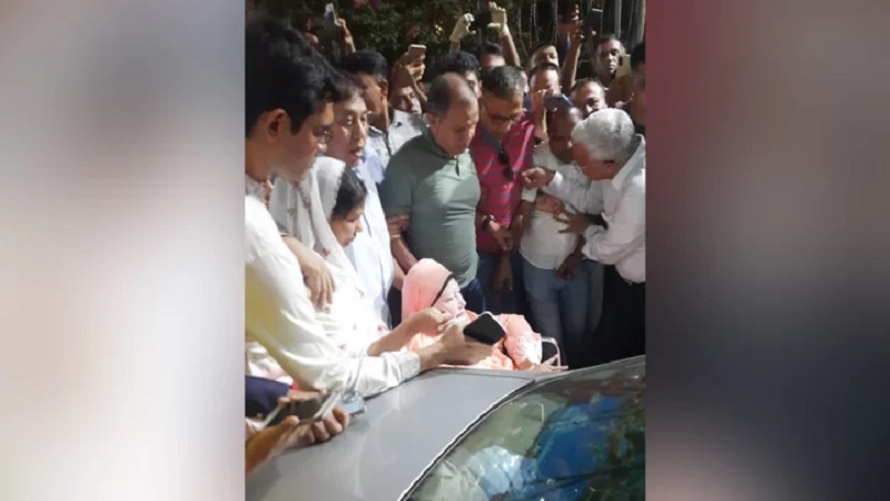 খালেদা জিয়ার চিকিৎসা দেশে সম্ভব নয়, জার্নি করার অবস্থানেও নেই: চিকিৎসক