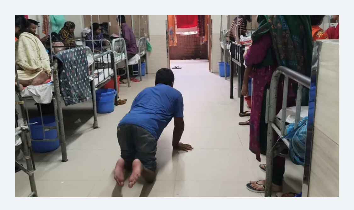 হামে আক্রান্ত ছেলে আইসিইউতে, প্রতিবন্ধী বাবার কাঁধে বাড়ছে ঋণের বোঝা